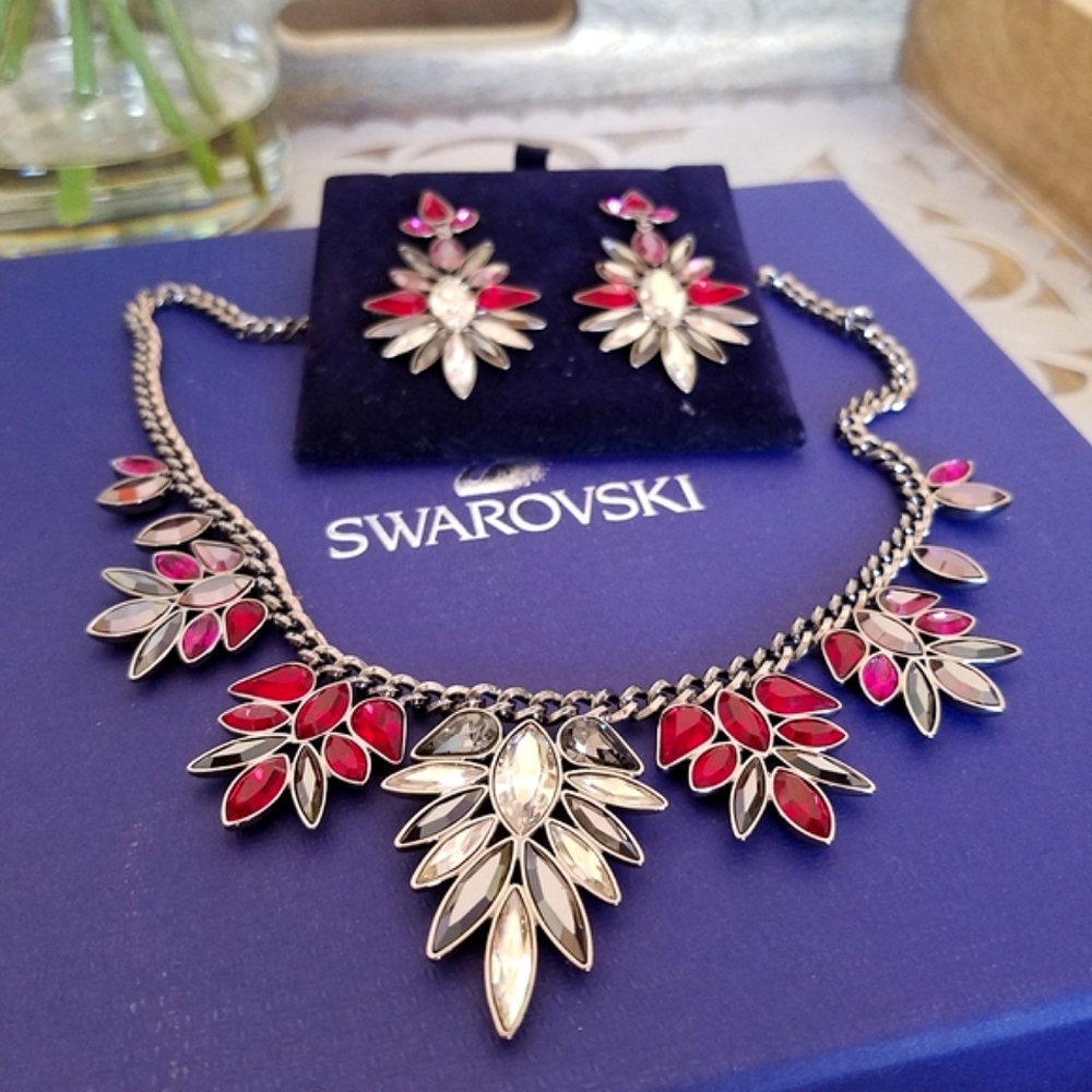 AUTHENTIC Swarovski RARE Red Vermilion Statement Necklace & Earrings NWT
